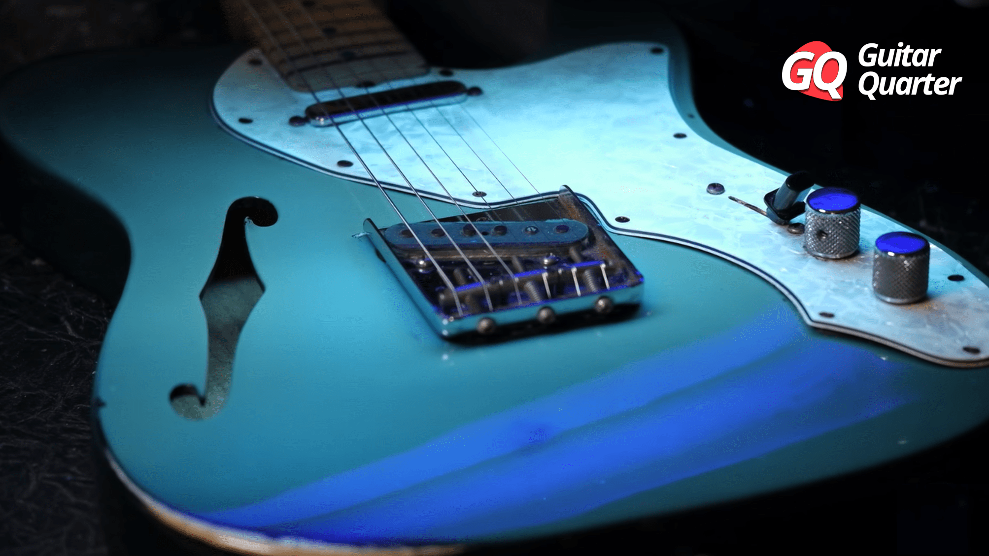 Lumière Noire: comment examiner guitares vintage avec la lumière UV?