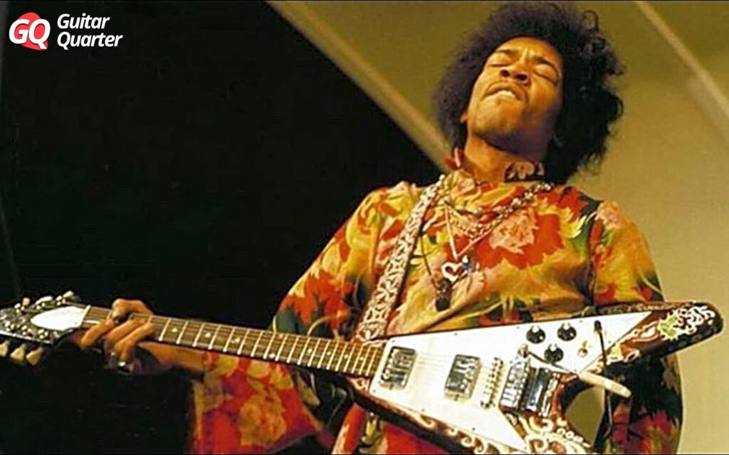 Jimi Hendrix mit seiner Gibson Flying V.